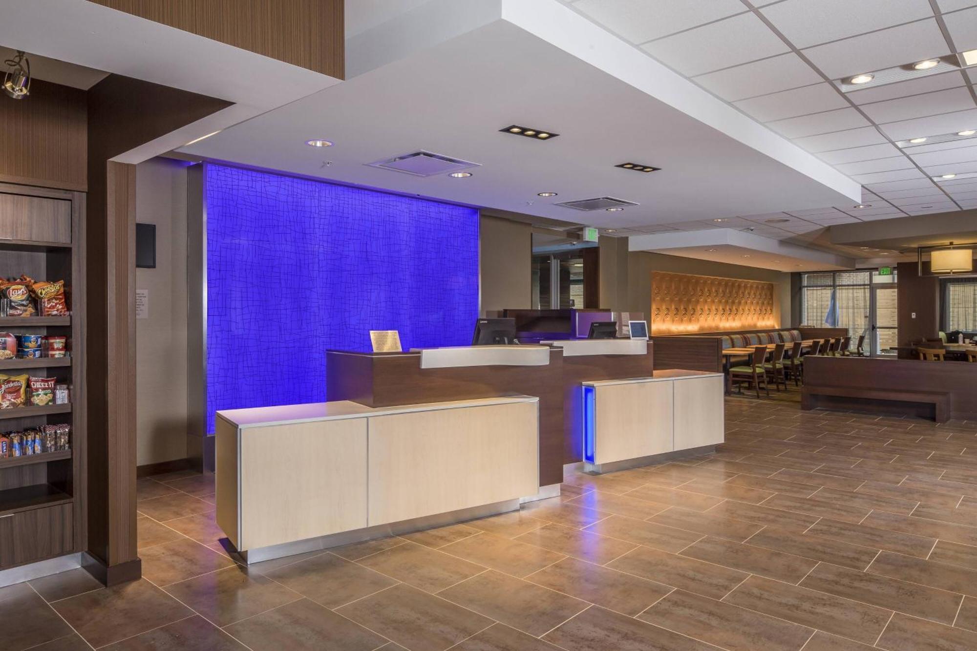 Fairfield Inn & Suites By Marriott Pittsburgh North/Mccandless Crossing McCandless Township Exterior photo