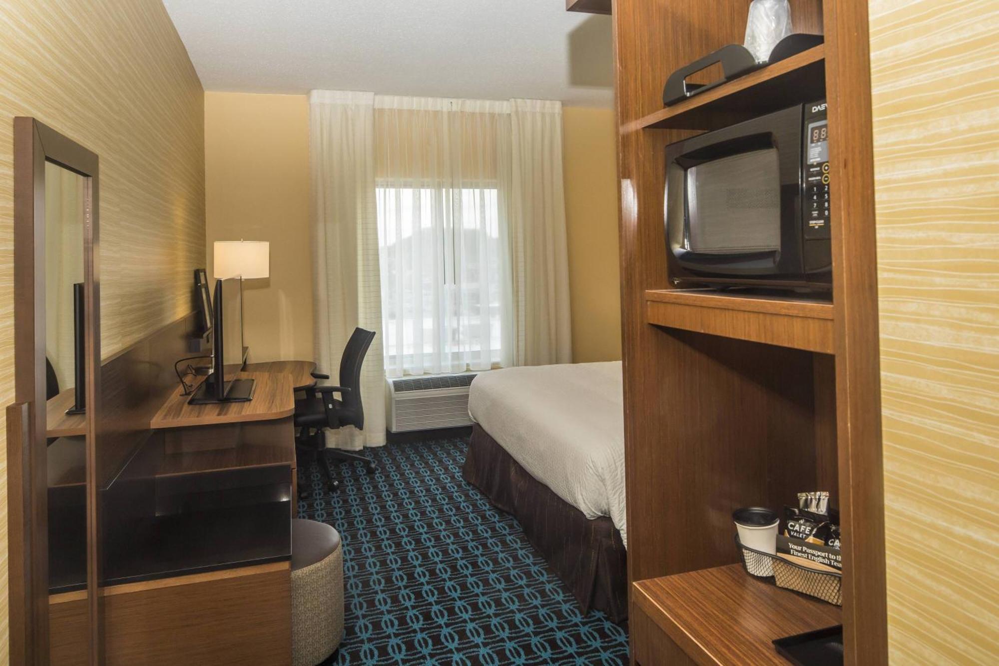 Fairfield Inn & Suites By Marriott Pittsburgh North/Mccandless Crossing McCandless Township Exterior photo